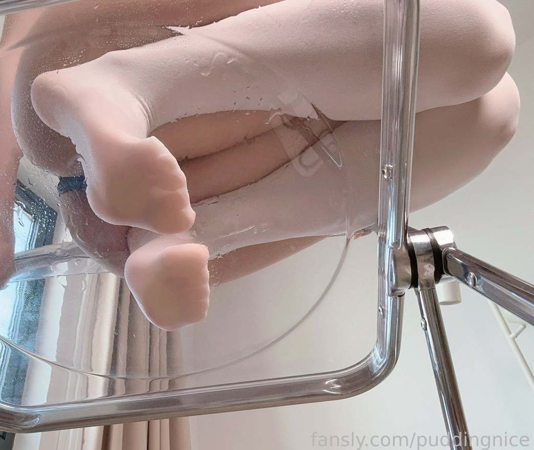 布丁大法 – 濕透的白絲襪腳 20250711bb-Wo蜜桃